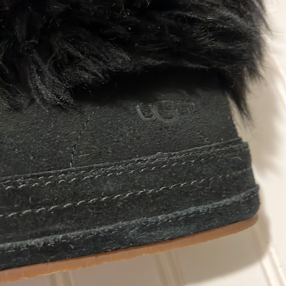 UGG Blk Ankle Booties 8 - Picture 6 of 8